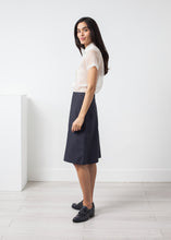 Carica l&#39;immagine nel visualizzatore di Gallery, Aura Library Skirt