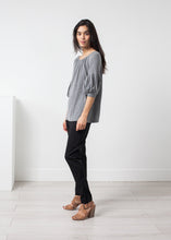 Carica l&#39;immagine nel visualizzatore di Gallery, Cashmere Puff Sleeve Knit