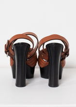 Carica l&#39;immagine nel visualizzatore di Gallery, Farlill Heel in Brown