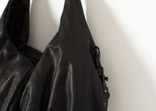 Carica l&#39;immagine nel visualizzatore di Gallery, Circle Bag in Black