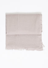 Carica l&#39;immagine nel visualizzatore di Gallery, Simple Scarf in Latte