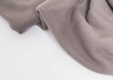 Carica l&#39;immagine nel visualizzatore di Gallery, Simple Scarf in Grey