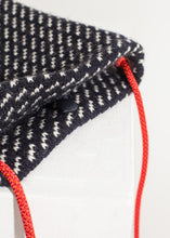 Carica l'immagine nel visualizzatore di Gallery, Wool Shoulder Pouch in Black/White