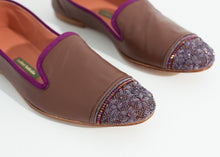 Carica l&#39;immagine nel visualizzatore di Gallery, Bizi Cap Toe Loafer in Rose/Aubergine