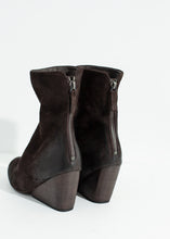 Carica l&#39;immagine nel visualizzatore di Gallery, Pennolina Calf Boot in Brown