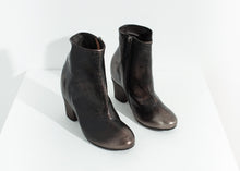 Carica l'immagine nel visualizzatore di Gallery, Scavata Ankle Boot in Bronze