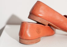 Carica l&#39;immagine nel visualizzatore di Gallery, Leather Loafer in Rose