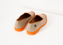 Carica l'immagine nel visualizzatore di Gallery, Wingtip Loafer in Orange