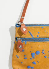 Carica l&#39;immagine nel visualizzatore di Gallery, Ink Splatter Shoulder Bag in Mustard/Blue