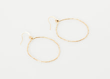 Carica l&#39;immagine nel visualizzatore di Gallery, Roberta Hoop Earrings
