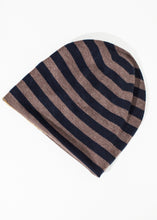 Carica l&#39;immagine nel visualizzatore di Gallery, Reversible Beanie in Amber