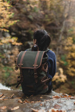Carica l&#39;immagine nel visualizzatore di Gallery, Derby Tier Backpack